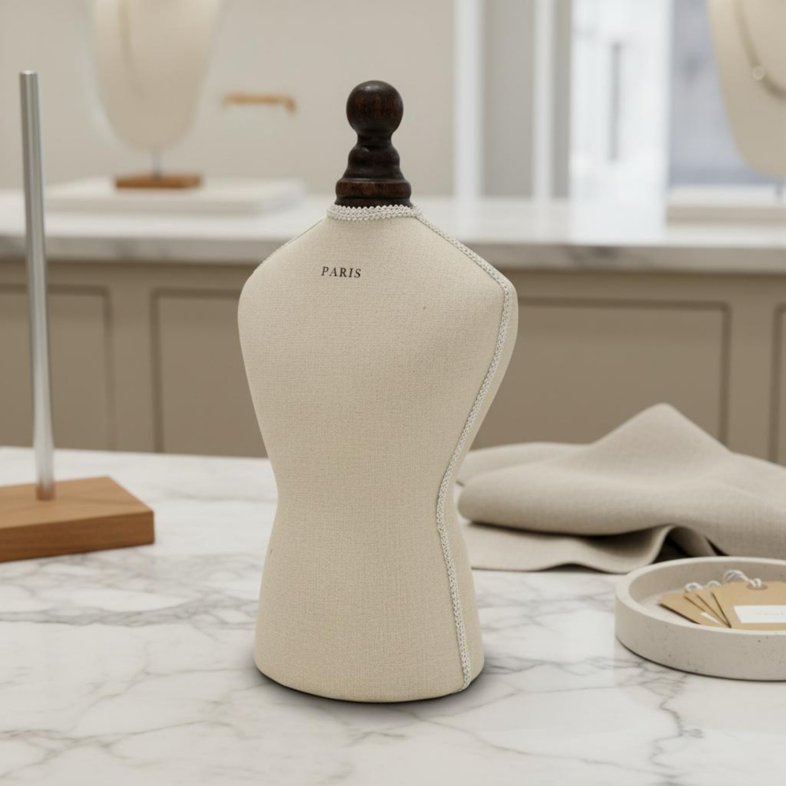 Présentoir de Colliers sur Bus - Dress Form Mannequin avis et prix