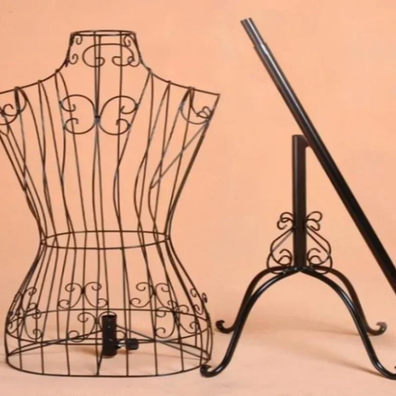 Torse de mannequin féminin en  - Dress Form Mannequin avis et prix