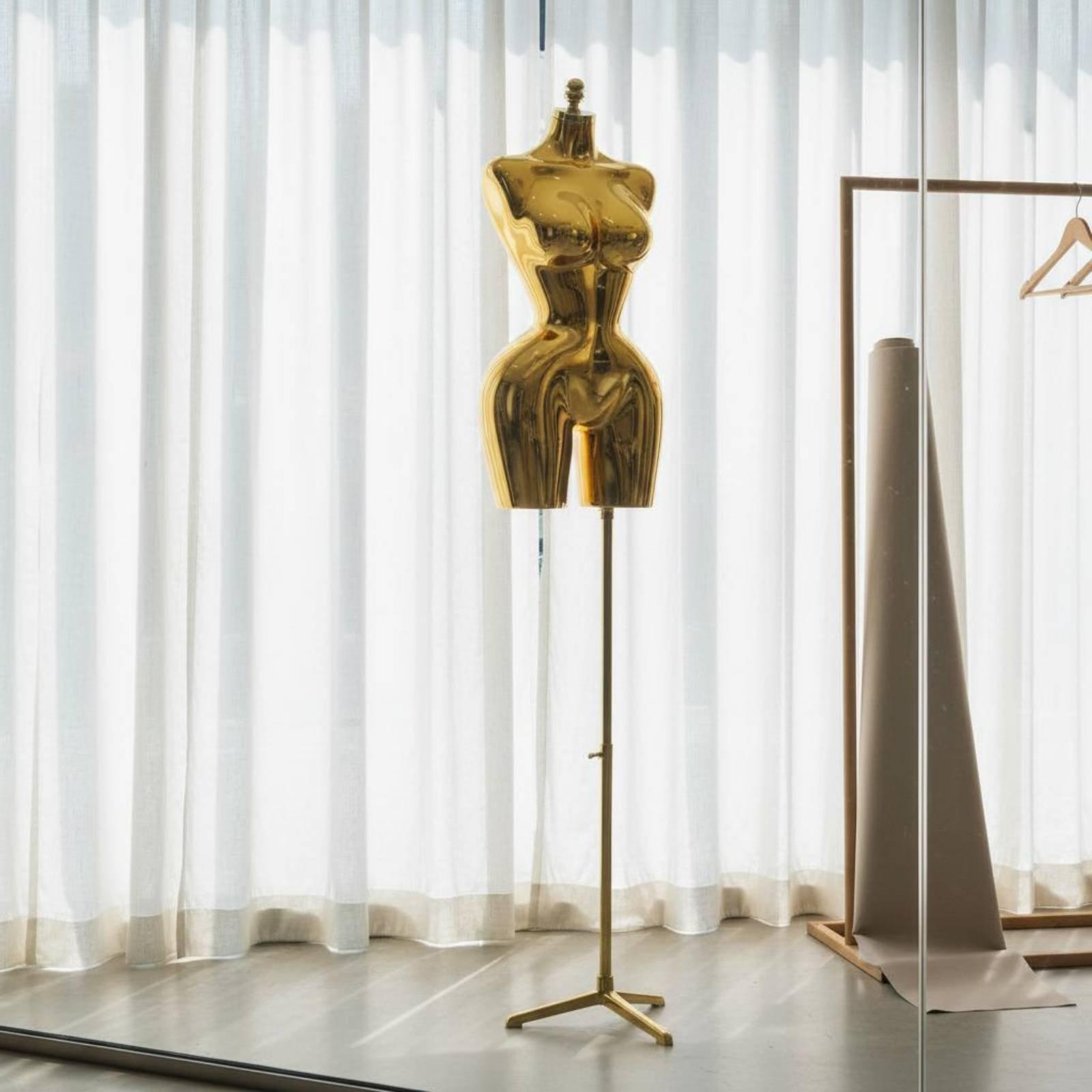 Mannequin de présentation fémi - Dress Form Mannequin avis et prix